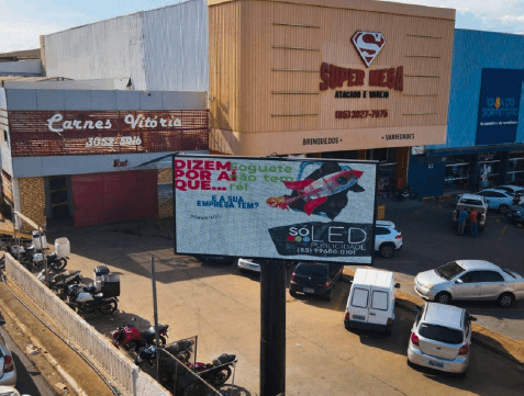 Painel na Av. Beira Rio